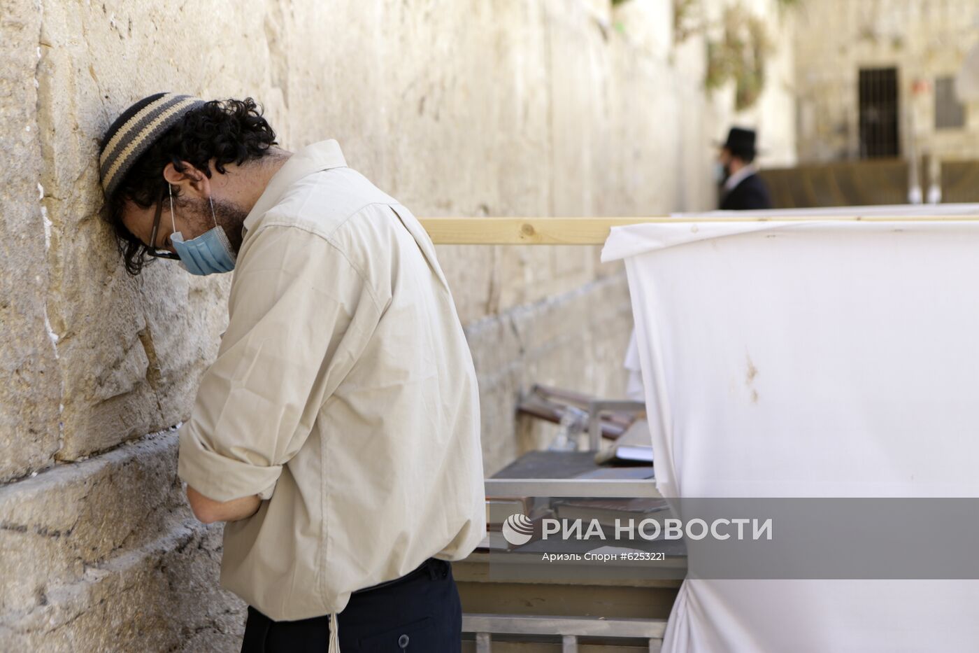 Святые места в Иерусалиме открываются для посещения