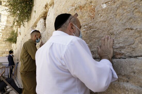 Святые места в Иерусалиме открываются для посещения