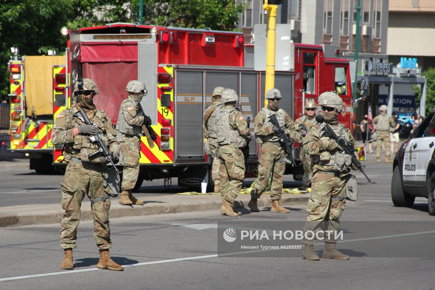 Жители Миннеаполиса ликвидируют последствия беспорядков