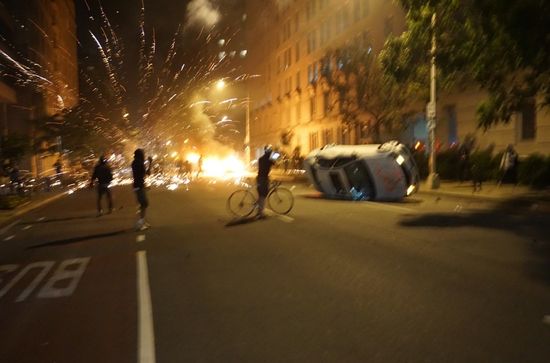 В США продолжаются протесты