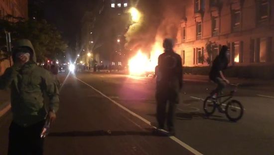 В США продолжаются протесты