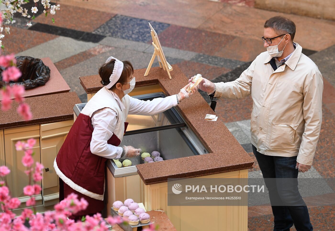 ГУМ возобновил работу