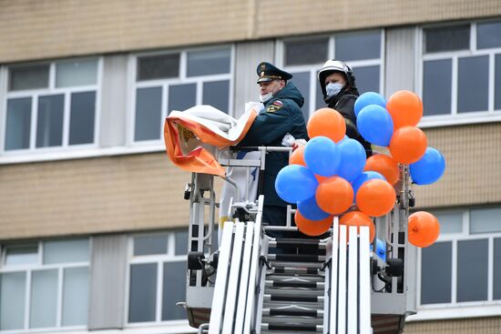 Поздравление пациентов больницы им. Башляевой с Днем защиты детей