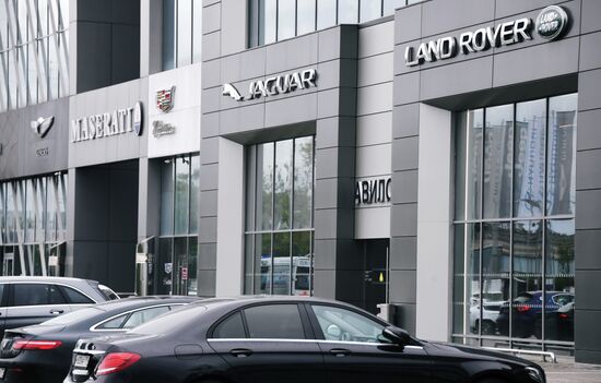 Открытие автомобильных салонов после карантина в Москве 