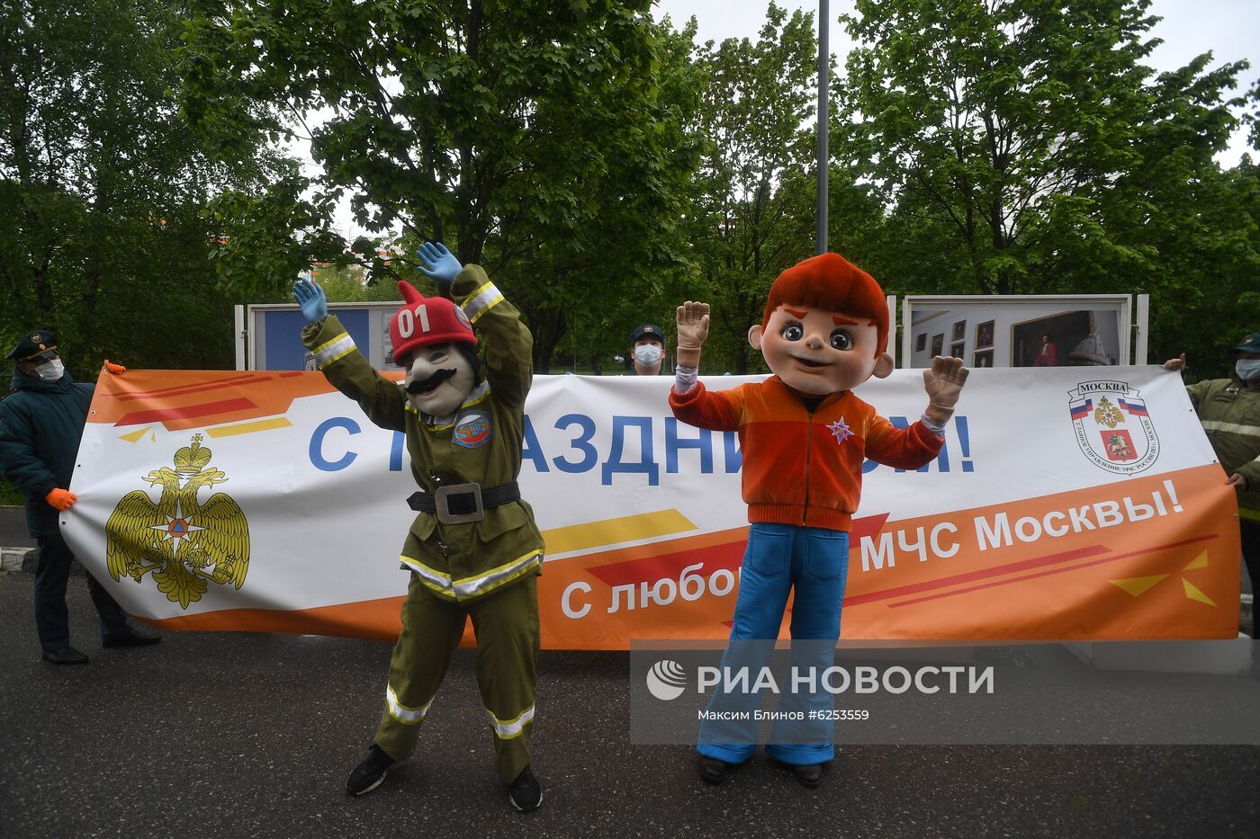 Поздравление пациентов больницы им. Башляевой с Днем защиты детей