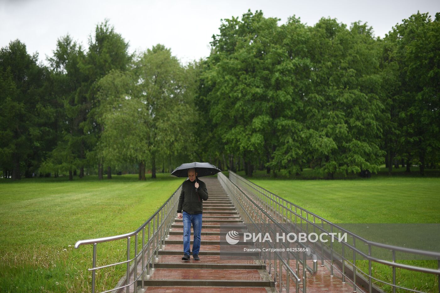 В Москве возобновили работу парки