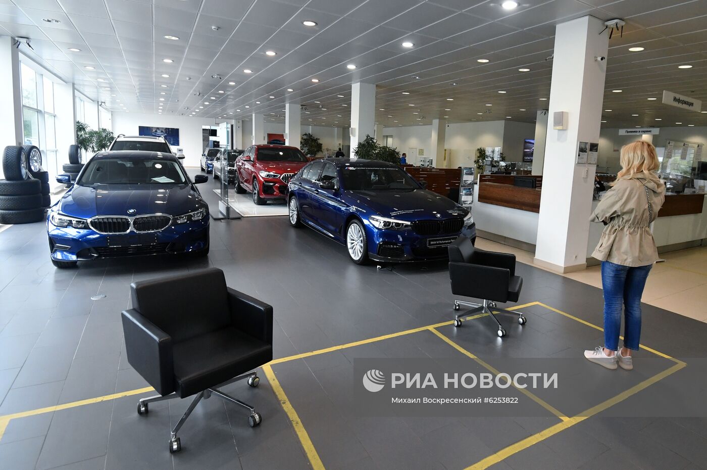 Открытие автомобильных салонов после карантина в Москве