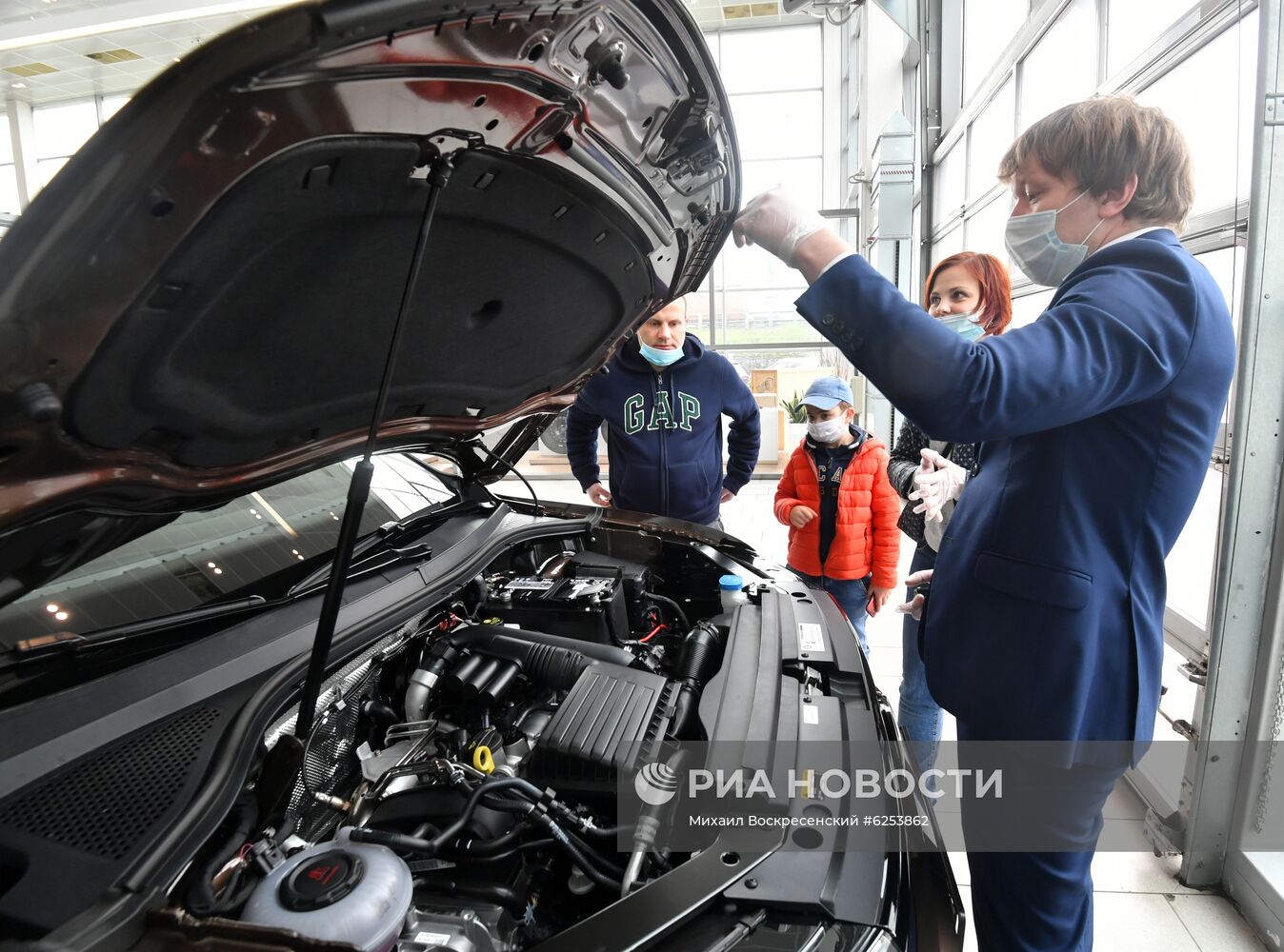 Открытие автомобильных салонов после карантина в Москве