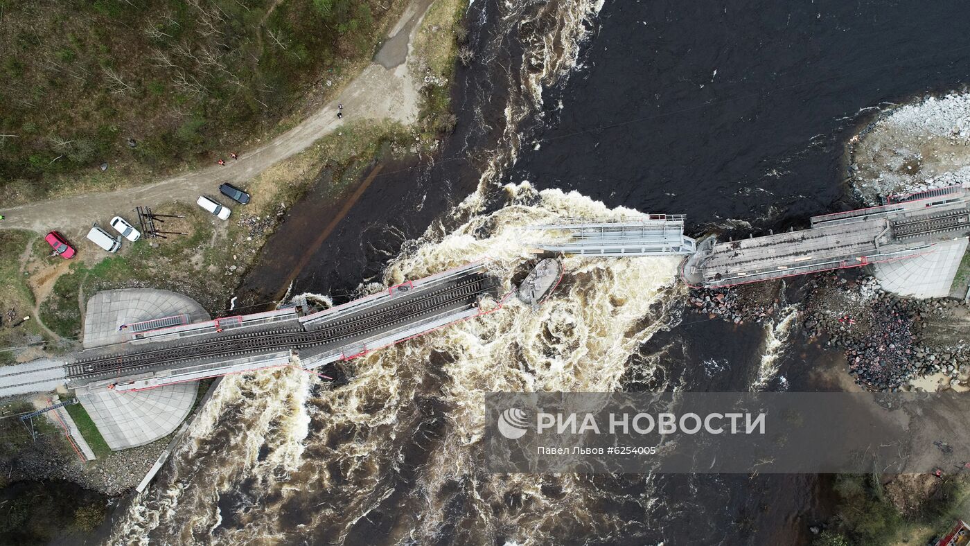 Железнодорожный мост обрушился в Мурманской области