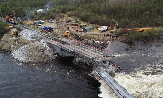 Железнодорожный мост обрушился в Мурманской области