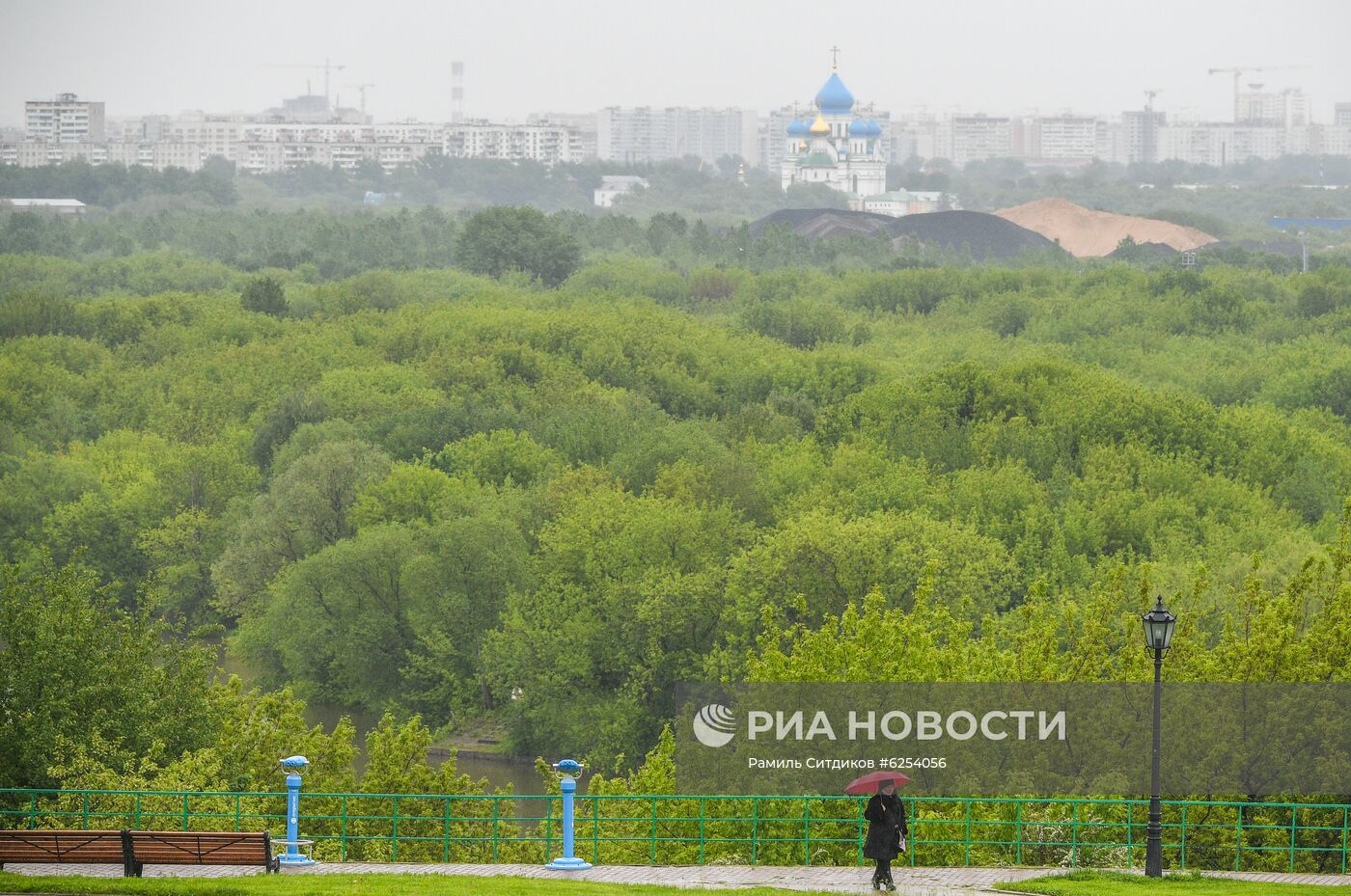 В Москве возобновили работу парки