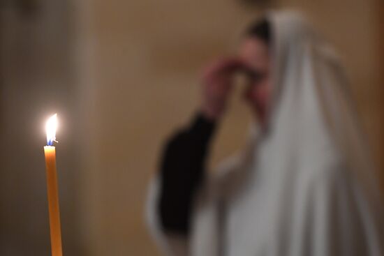 Храм Христа Спасителя и Богоявленский собор открылись после карантина