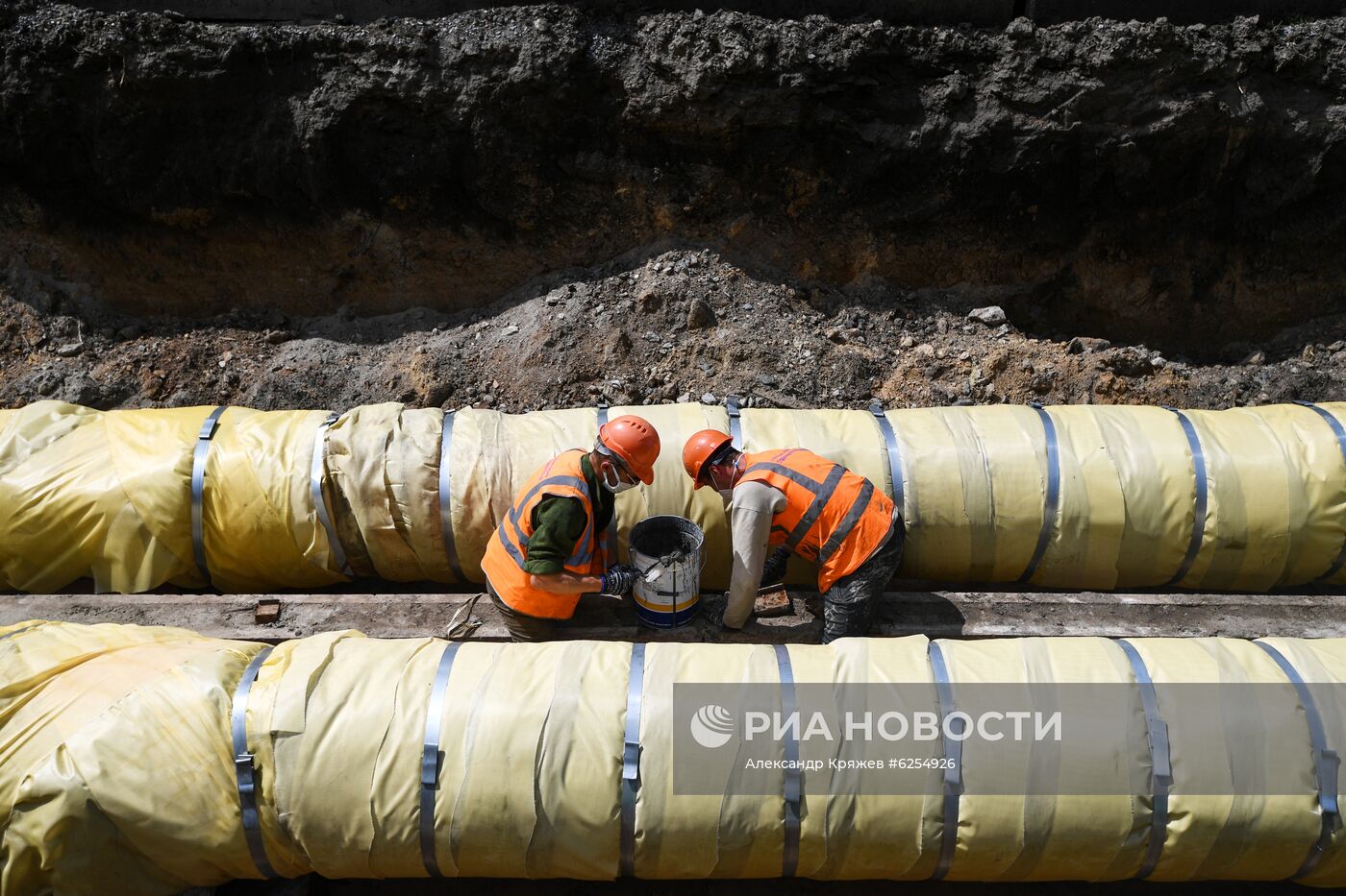 Ремонт участка магистральной теплосети в Новосибирске