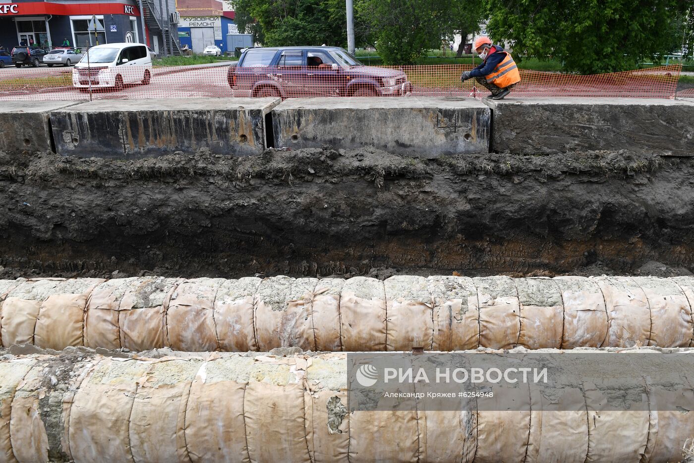 Ремонт участка магистральной теплосети в Новосибирске