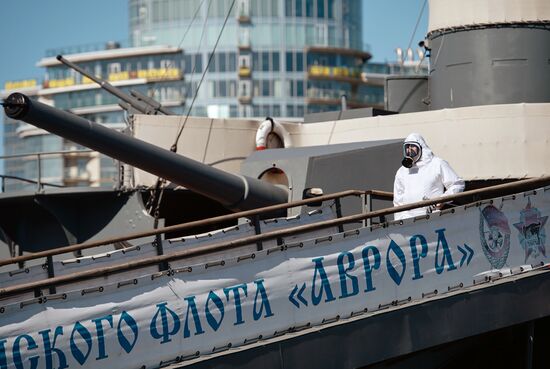 Дезинфекция крейсера "Аврора" в Санкт-Петербурге