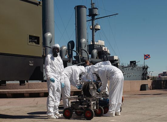 Дезинфекция крейсера "Аврора" в Санкт-Петербурге