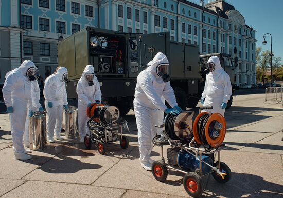 Дезинфекция крейсера "Аврора" в Санкт-Петербурге