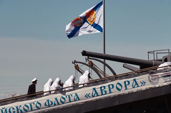 Дезинфекция крейсера "Аврора" в Санкт-Петербурге