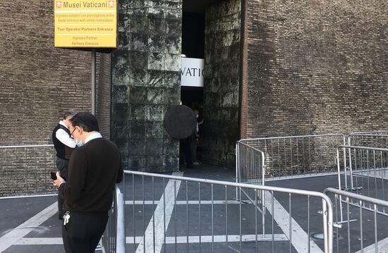 Музеи Ватикана возобновили работу после коронавируса