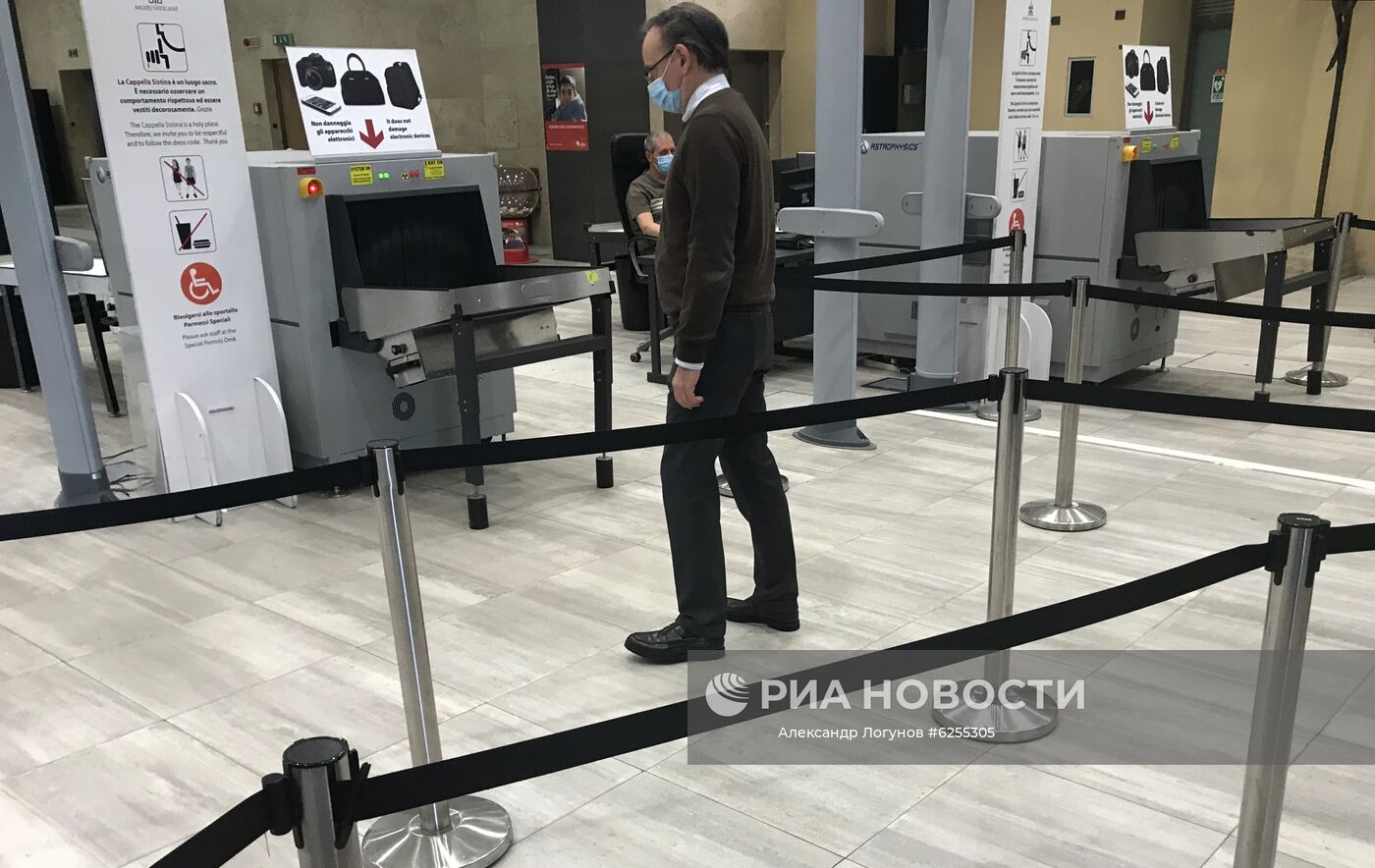 Музеи Ватикана возобновили работу после коронавируса