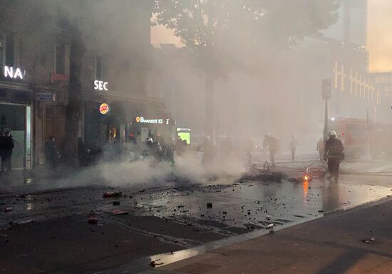 Протесты против произвола полиции в Париже