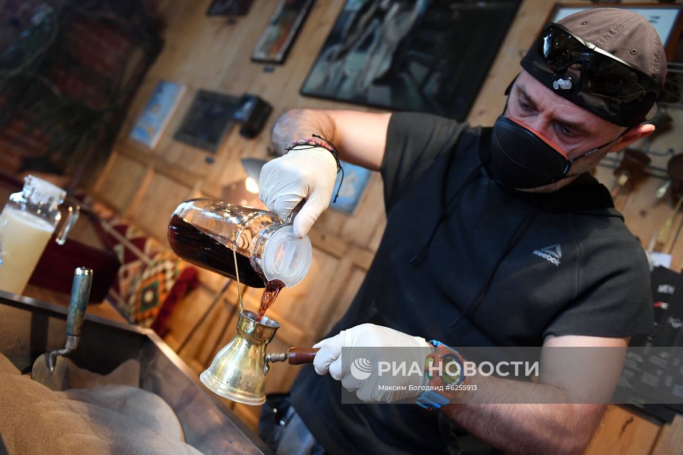 Работа кофейни "Пески" в Казани