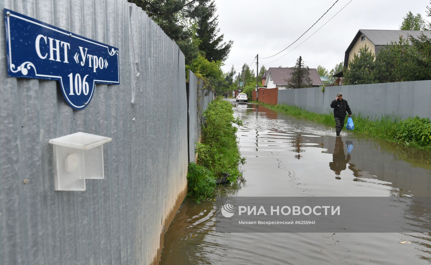 Подтопление дачного поселка в Подмосковье 