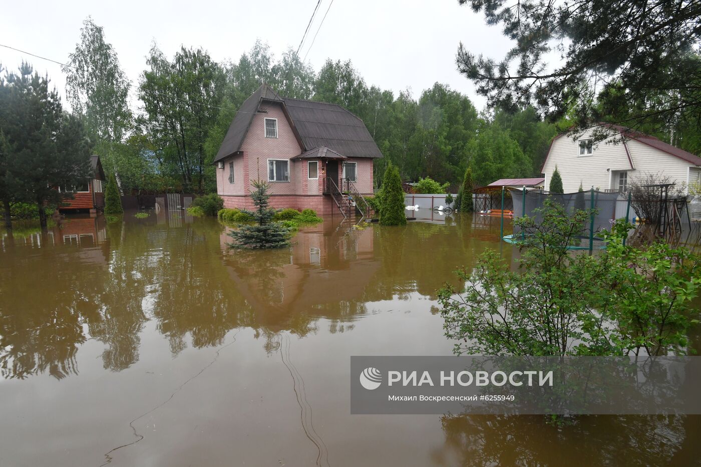 Подтопление дачного поселка в Подмосковье 