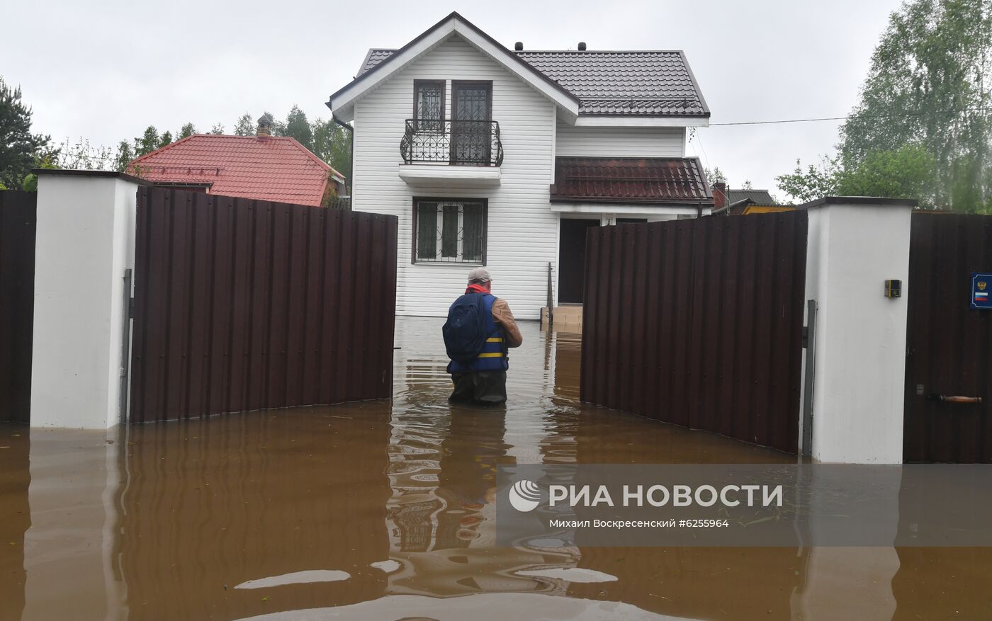 Подтопление дачного поселка в Подмосковье 