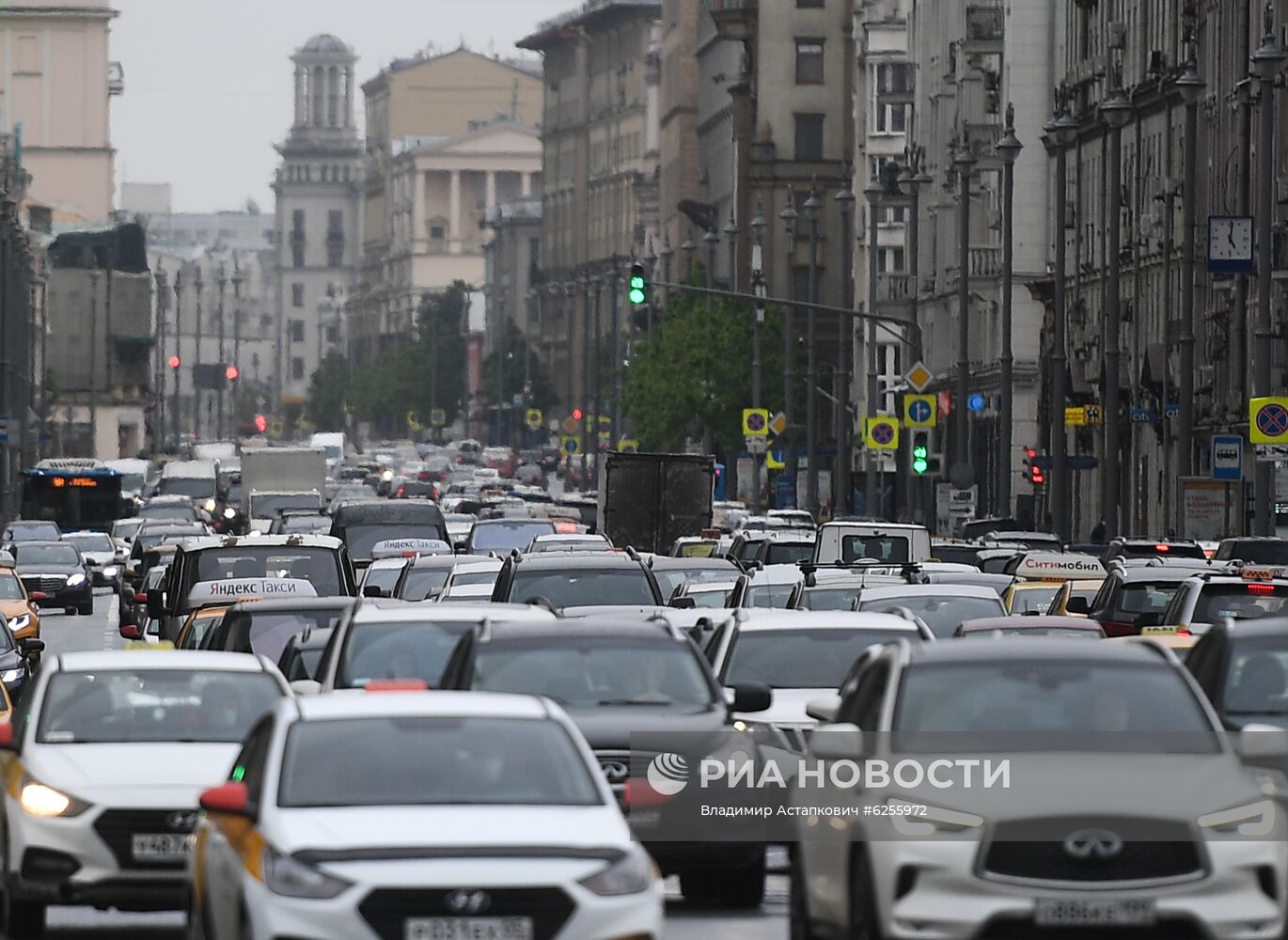 В Москве начался второй этап смягчения режима самоизоляции 