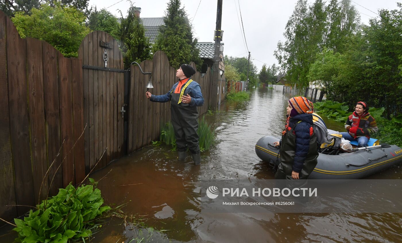 Подтопление дачного поселка в Подмосковье 