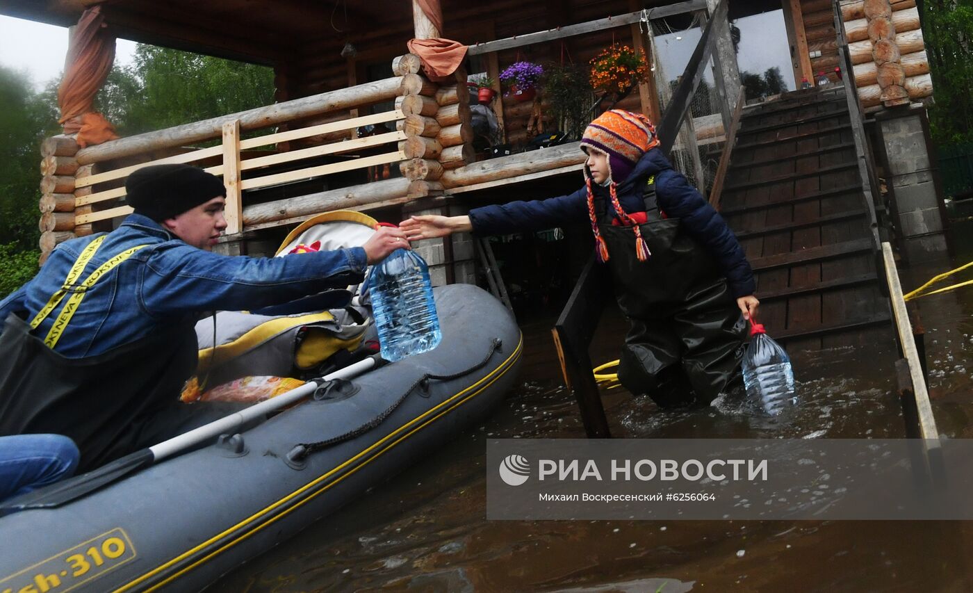 Подтопление дачного поселка в Подмосковье 