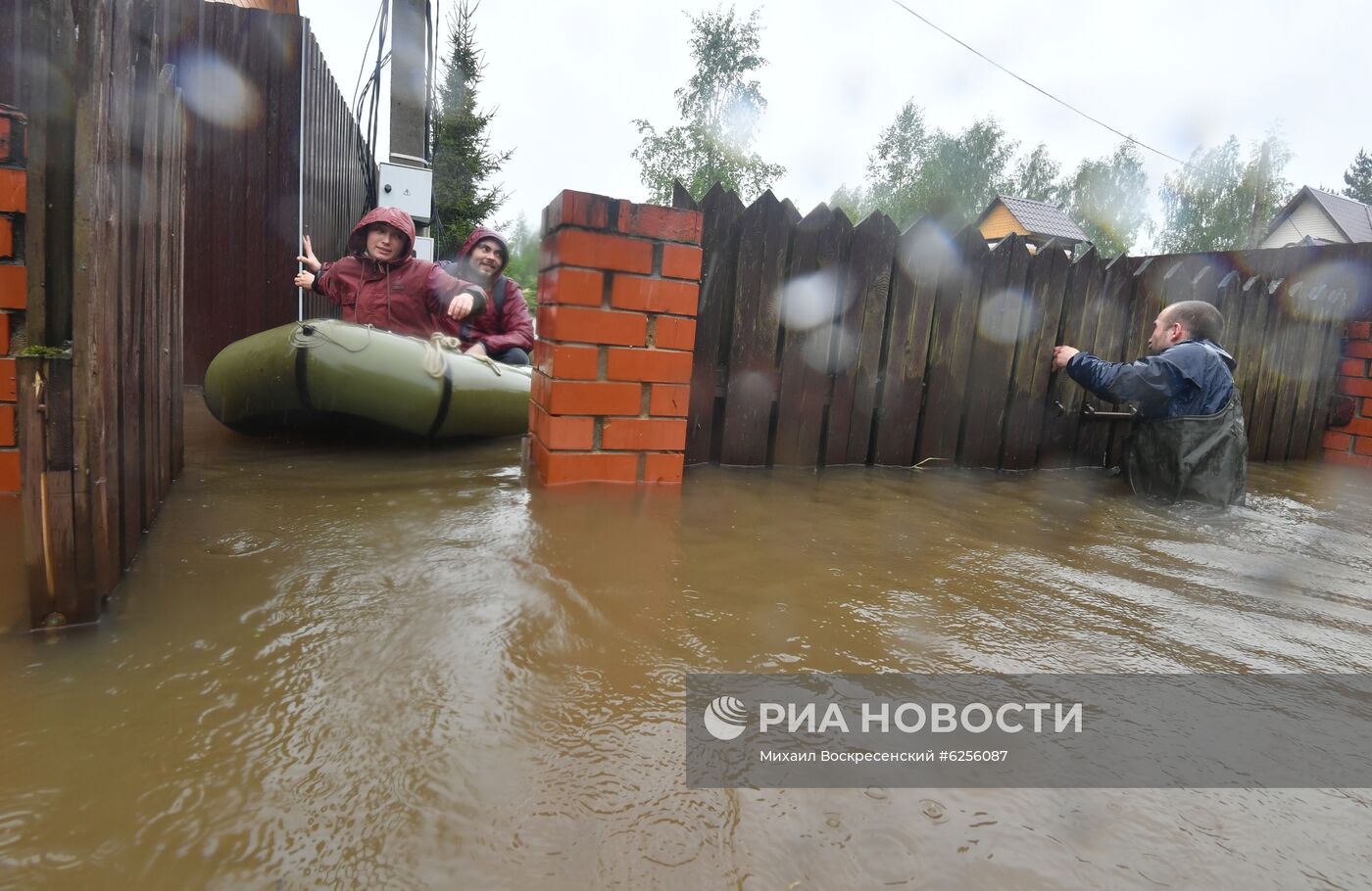 Подтопление дачного поселка в Подмосковье 