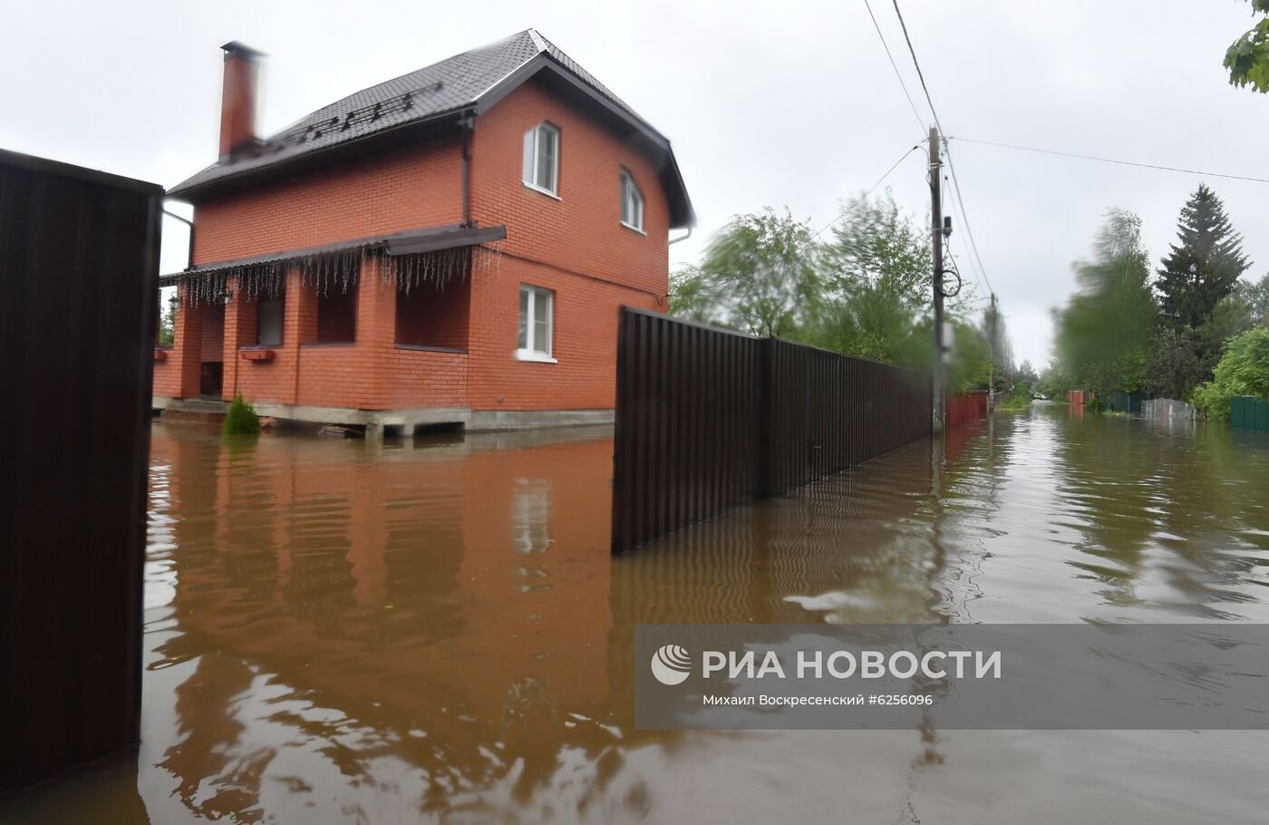 Подтопление дачного поселка в Подмосковье 