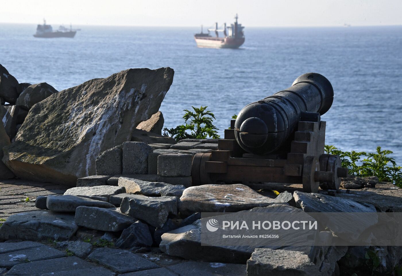 Мыс Басаргина в проливе Босфор Восточный