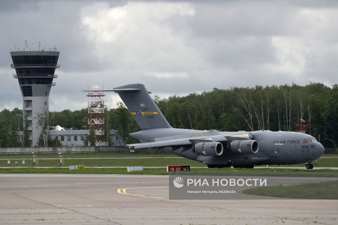 Доставка второй партии аппаратов ИВЛ из США в Москву