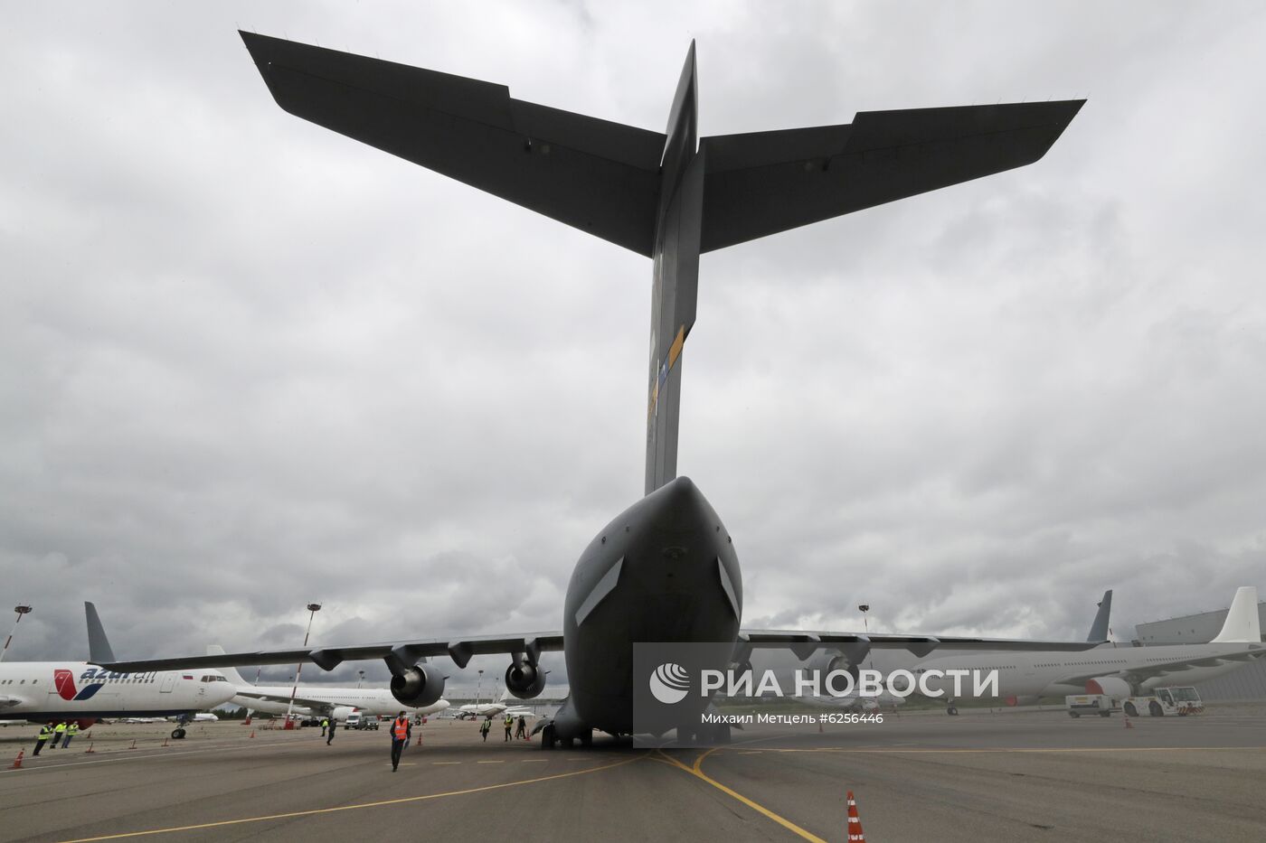 Доставка второй партии аппаратов ИВЛ из США в Москву