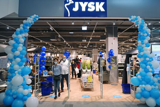 Первый магазин датского мебельного ритейлера Jysk открылся в Москве