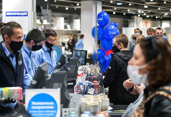 Первый магазин датского мебельного ритейлера Jysk открылся в Москве