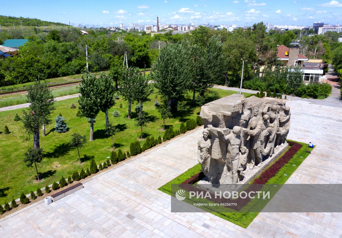 Монумент "Родина-мать зовет!" на Мамаевом кургане после реставрации