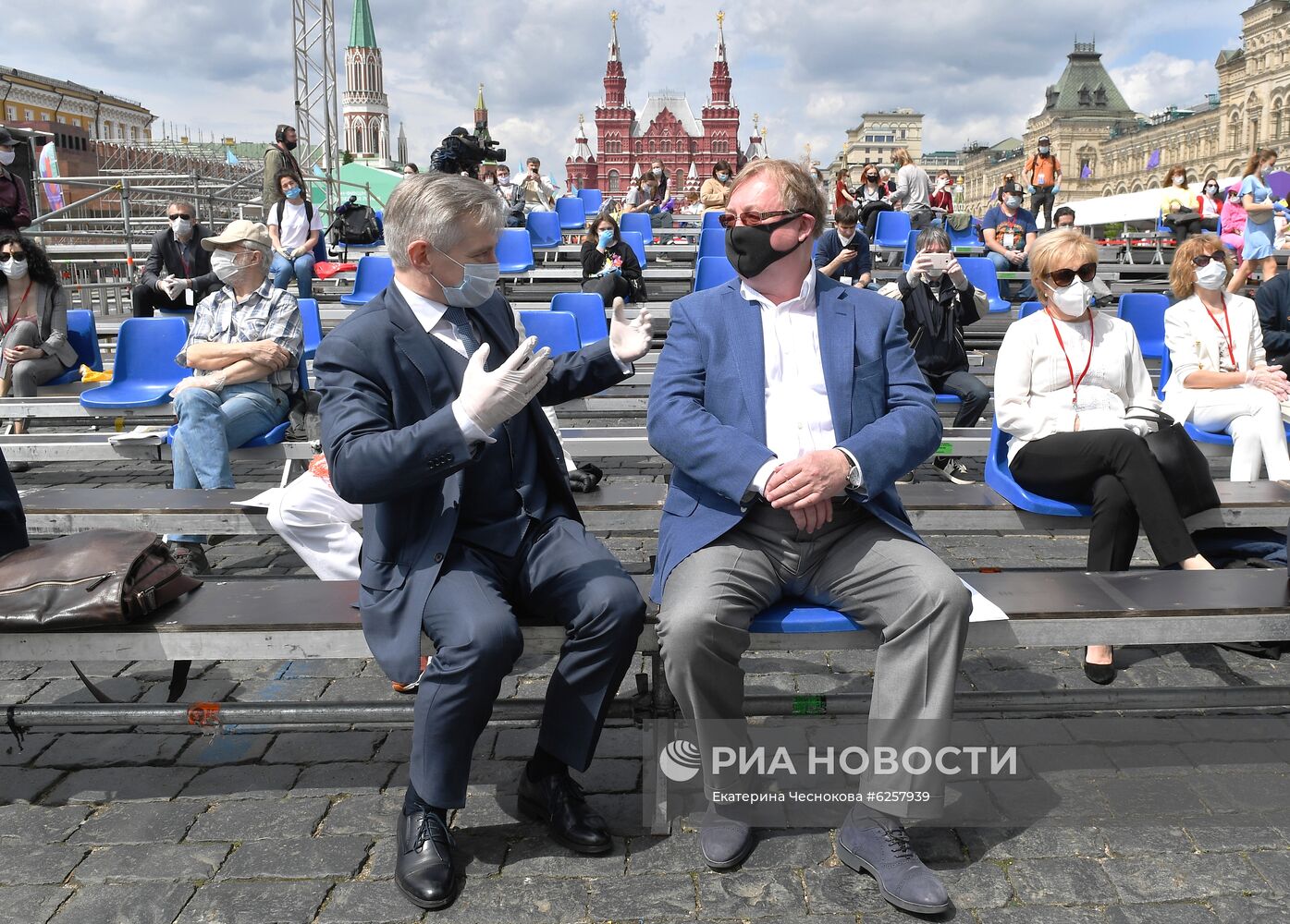 Книжный фестиваль "Красная площадь". День первый