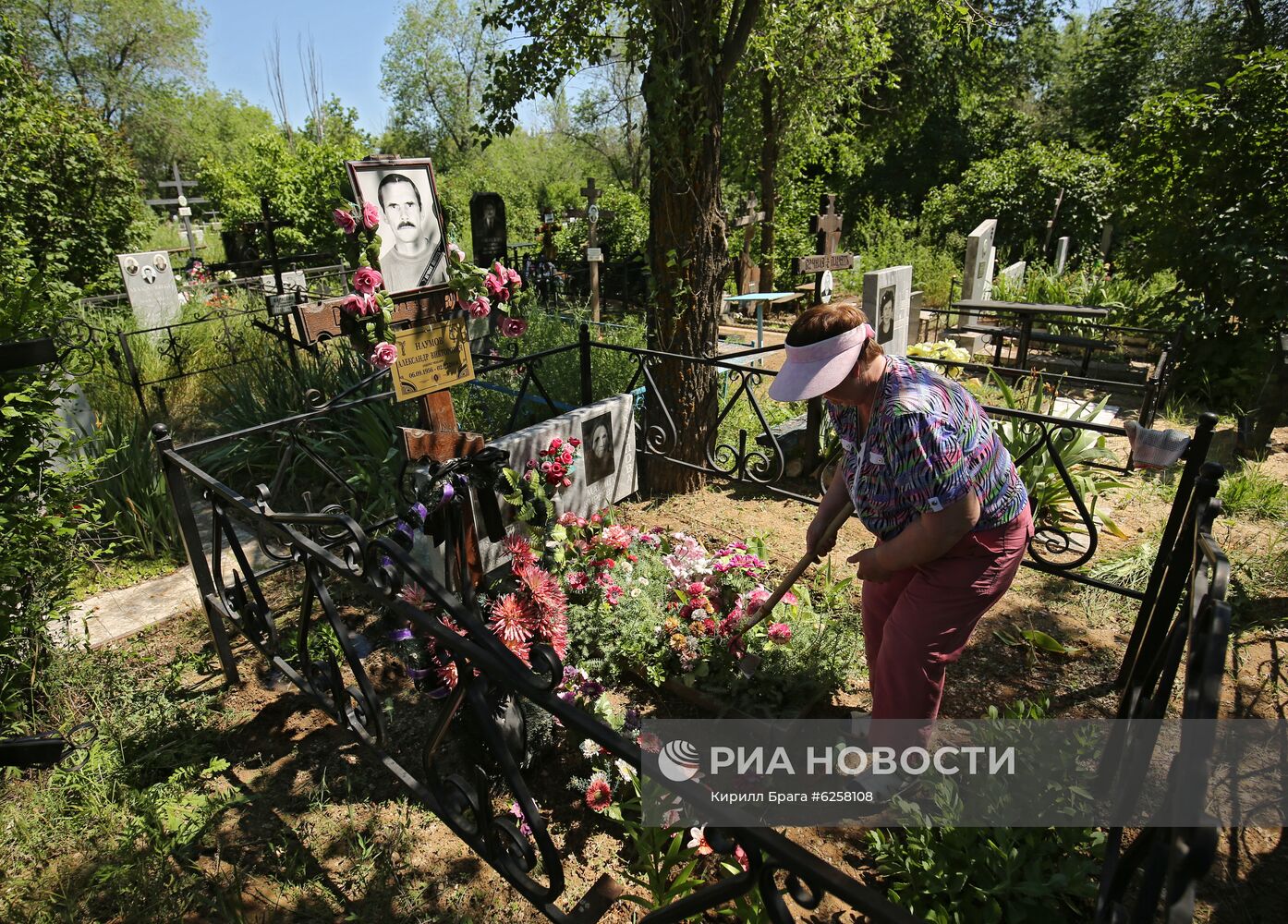 Троицкая родительская суббота