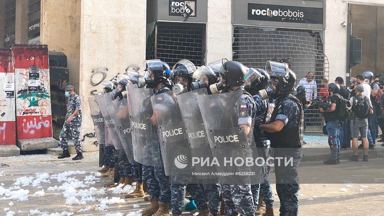 Акция протеста в Бейруте 