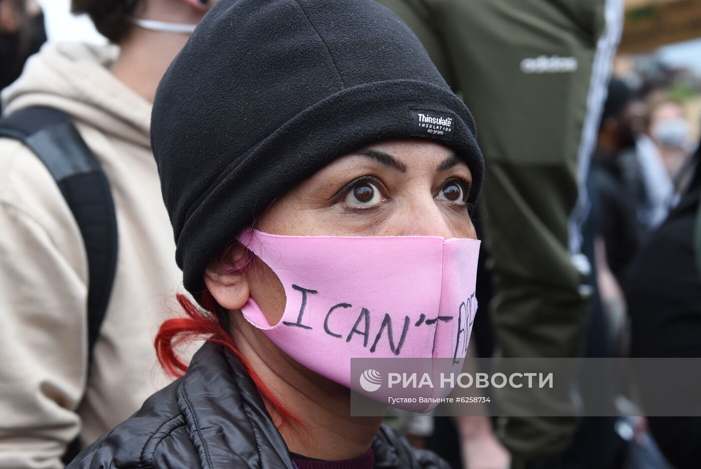 Протесты против произвола полиции в Великобритании