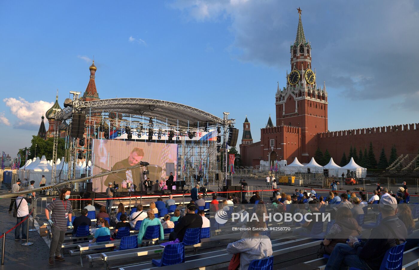 Книжный фестиваль "Красная площадь". День второй