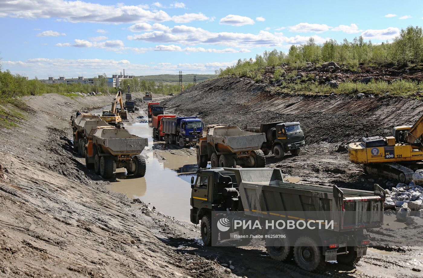 Строительство железной дороги в обход рухнувшего моста в Мурманской области