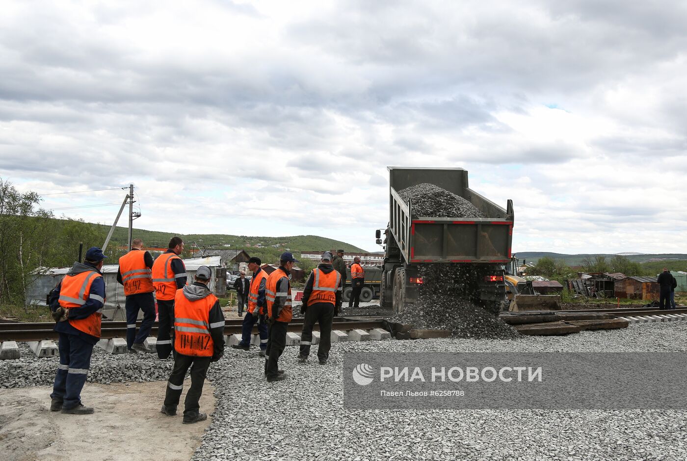 Строительство железной дороги в обход рухнувшего моста в Мурманской области