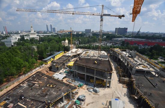 Строительство колеса обозрения "Солнце Москвы" 