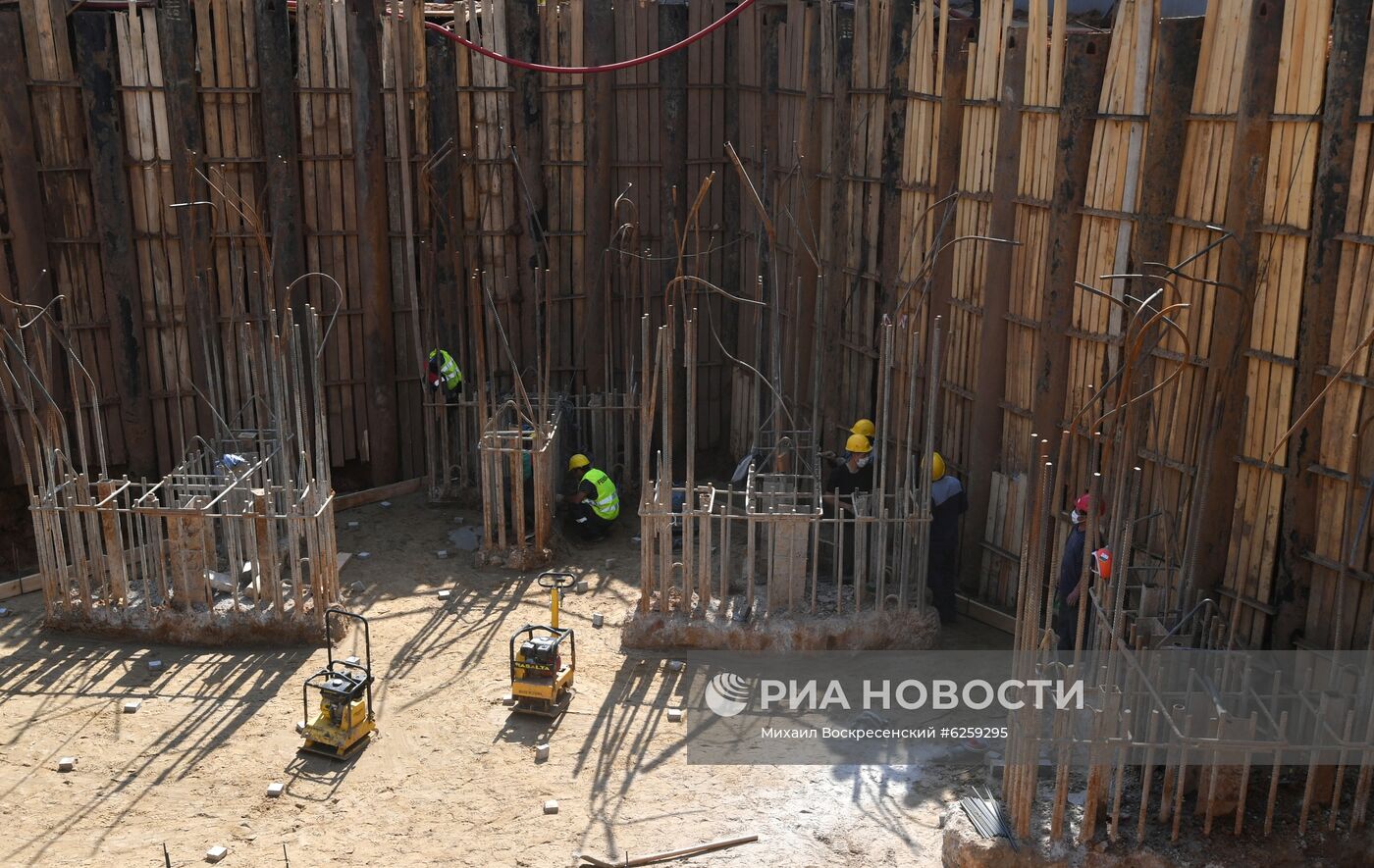 Строительство колеса обозрения "Солнце Москвы" 