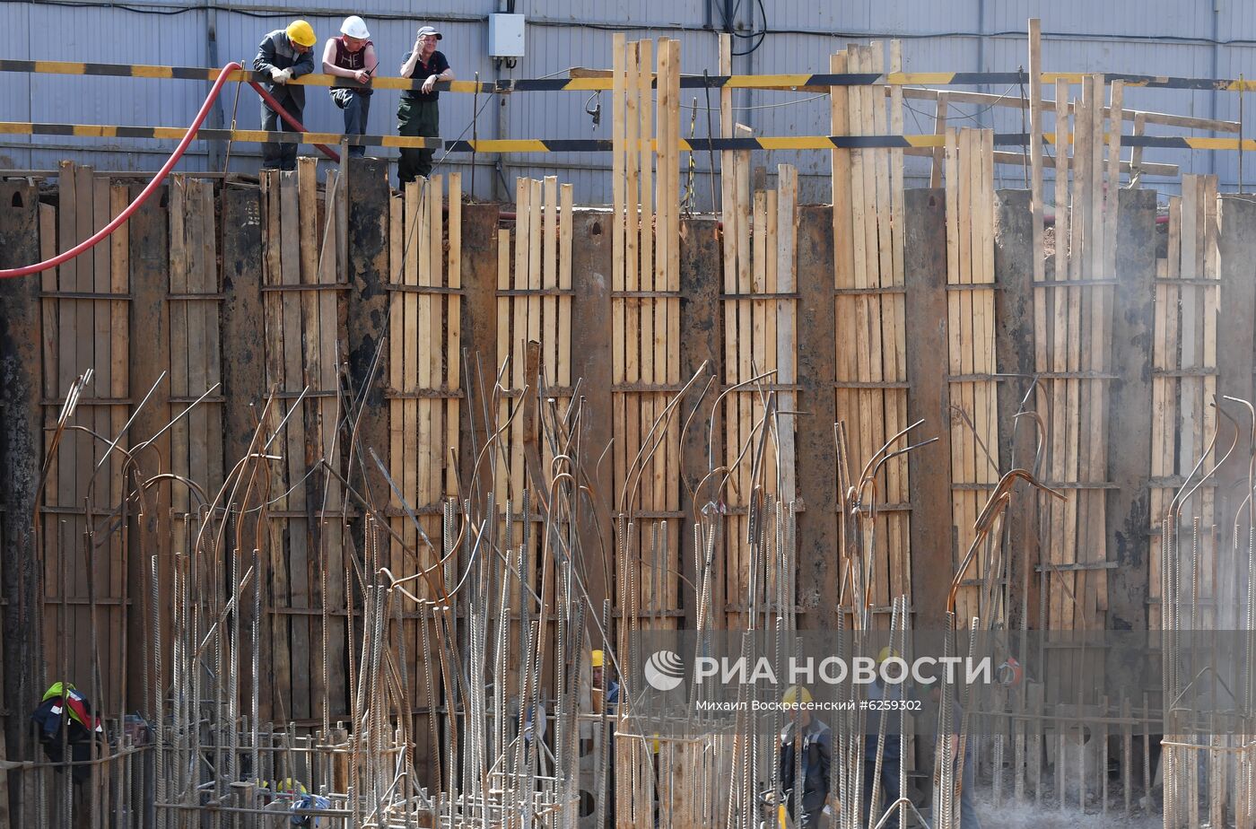 Строительство колеса обозрения "Солнце Москвы" 